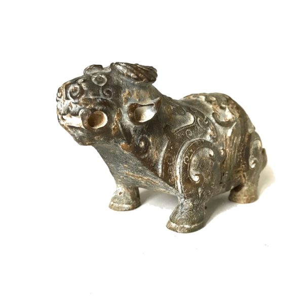 Jade archaïque chinois #02: Taureau ou chien