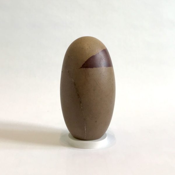 Shiva Lingam, pierre sacrée en Inde. Hauteur: 15 cm – Image 3