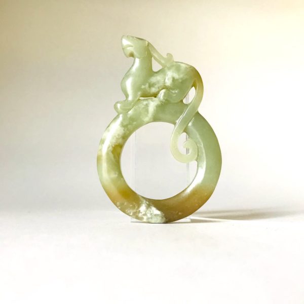 Jade archaïque chinois #14: Pendentif Lion chimérique