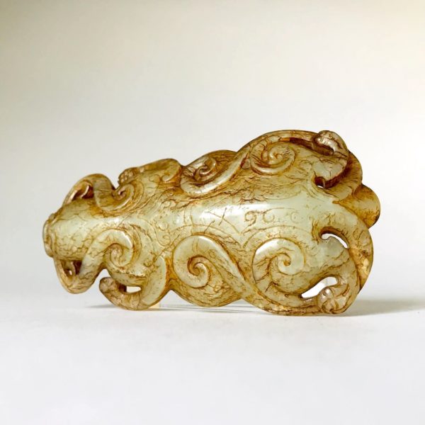 Jade archaïque chinois #16: Pendentif animal chimérique ou un lion – Image 3