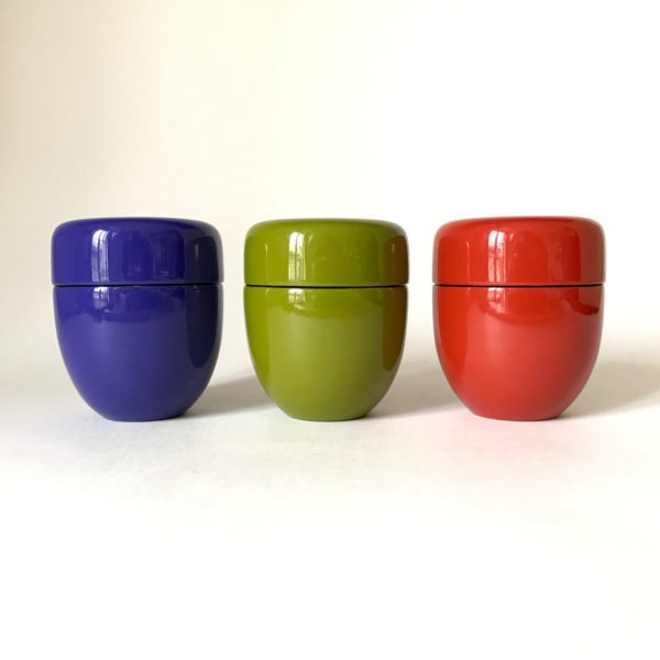 3 petits pots couverts en véritable laque d’Asie